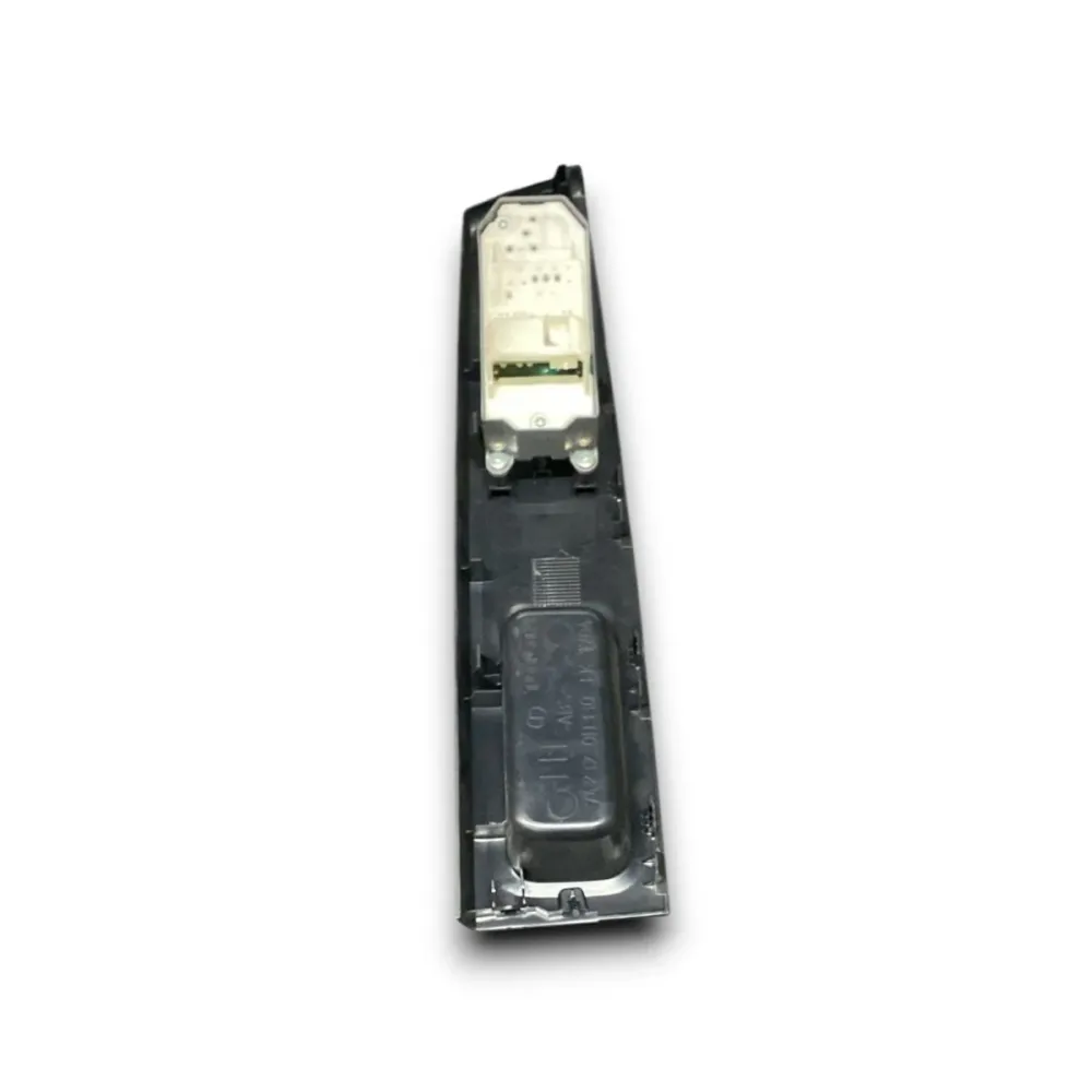 Comandi alzavetri anteriore sinistro toyota yaris cod . 74232-0d330 (2020 >)