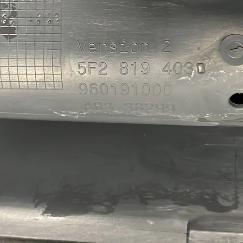 Gocciolatoio Parabrezza Seat Leon III cod:5F2819403D (2012 >2019)
