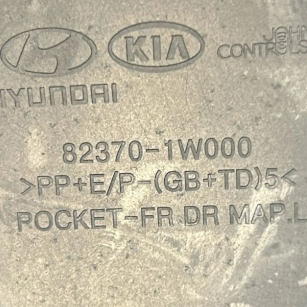 Pannello Porta Interno Anteriore Sinistro Kia Rio III cod.82310-1W010 (2011 > 2017) cod.82370-1W000