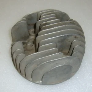 Testata, Vespa GS 150, tappo camera di combustione