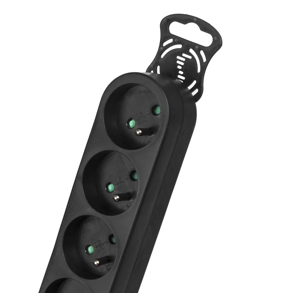 Rivestimento per Sottoscocca Maclean Energy MCE180 extension power strip 4 sockets switch